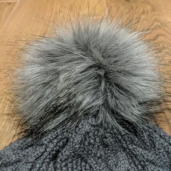 Smartwool Bunny Slope Women's Cable Knit Beanie Hat Gray One Size Wool Blend - Picture 3 of 5